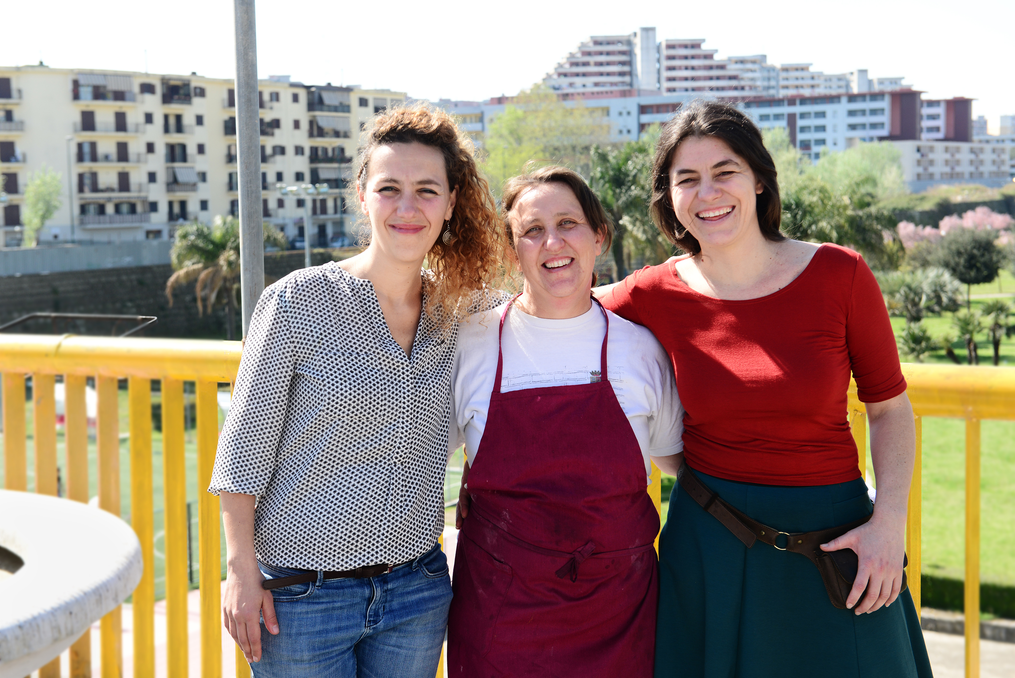 Die Frauen von Chikù und ihr Versuch, das erste Restaurant in Scampia zu betreiben. Foto: Max Intrisano